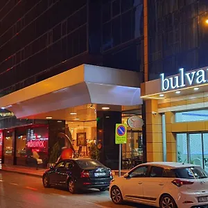 3* فندق Bulvar