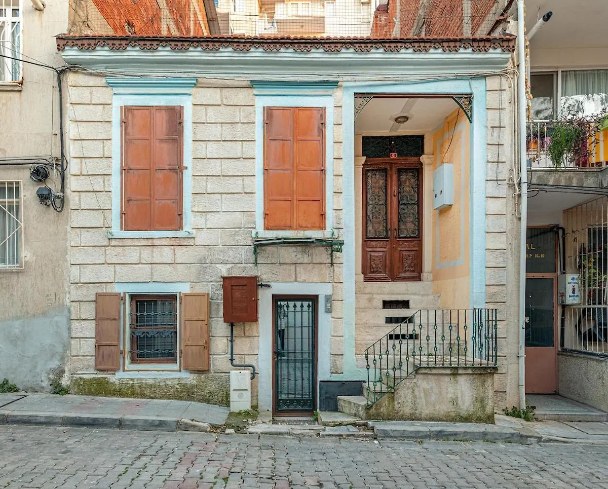 3Min To The Historical Elevator,Quiet And Peaceful Daire İzmir